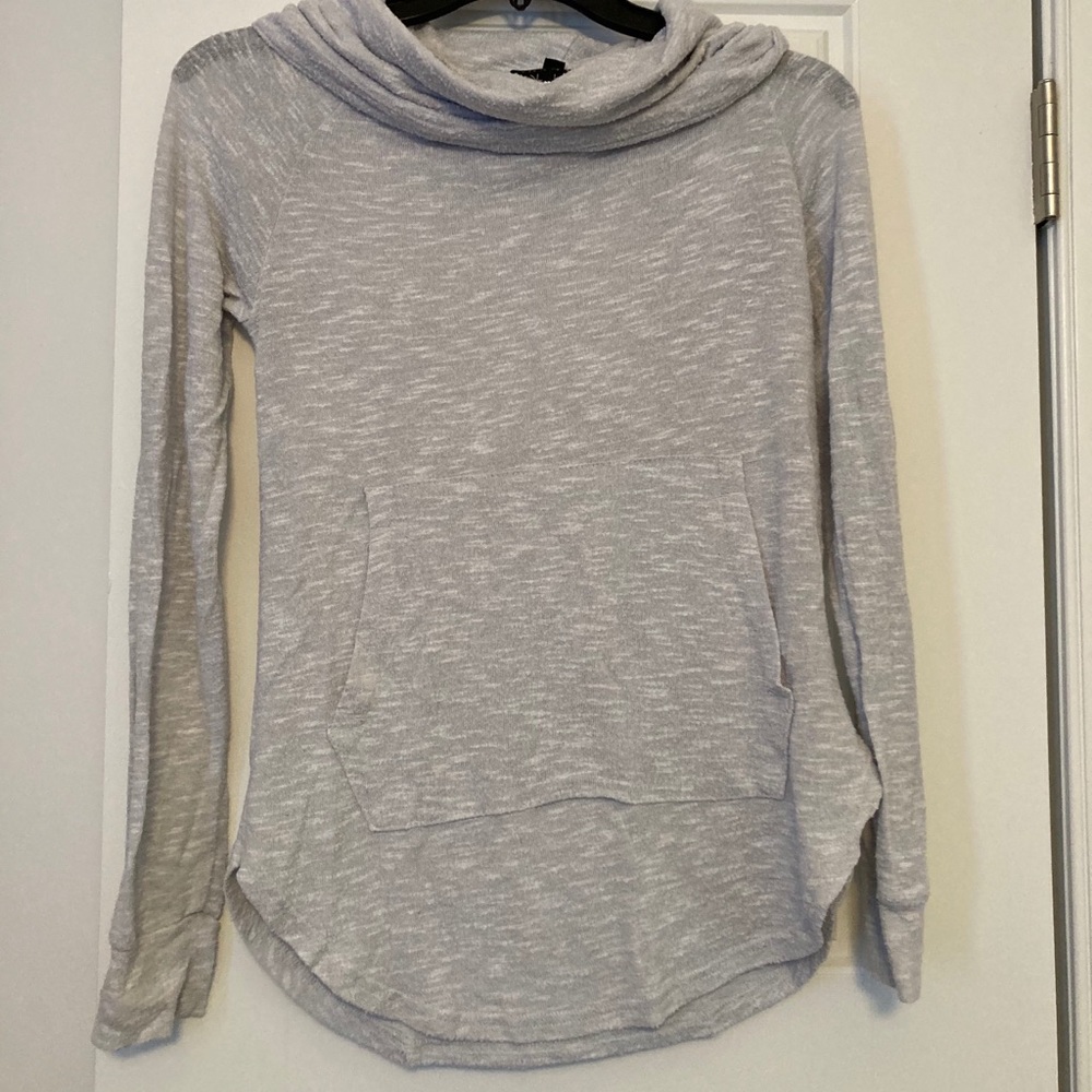 Grey pullover
